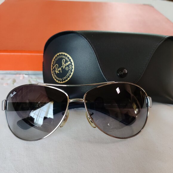 EUC Ray-Ban Aviator Sunglasses RB3386 w/ Original Case - Picture 1 of 7